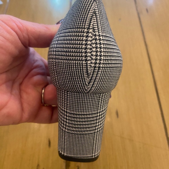 Kate Spade Women’s Carine Houndstooth Pumps Black White New Size 8.5 de-labeled - Picture 4 of 13